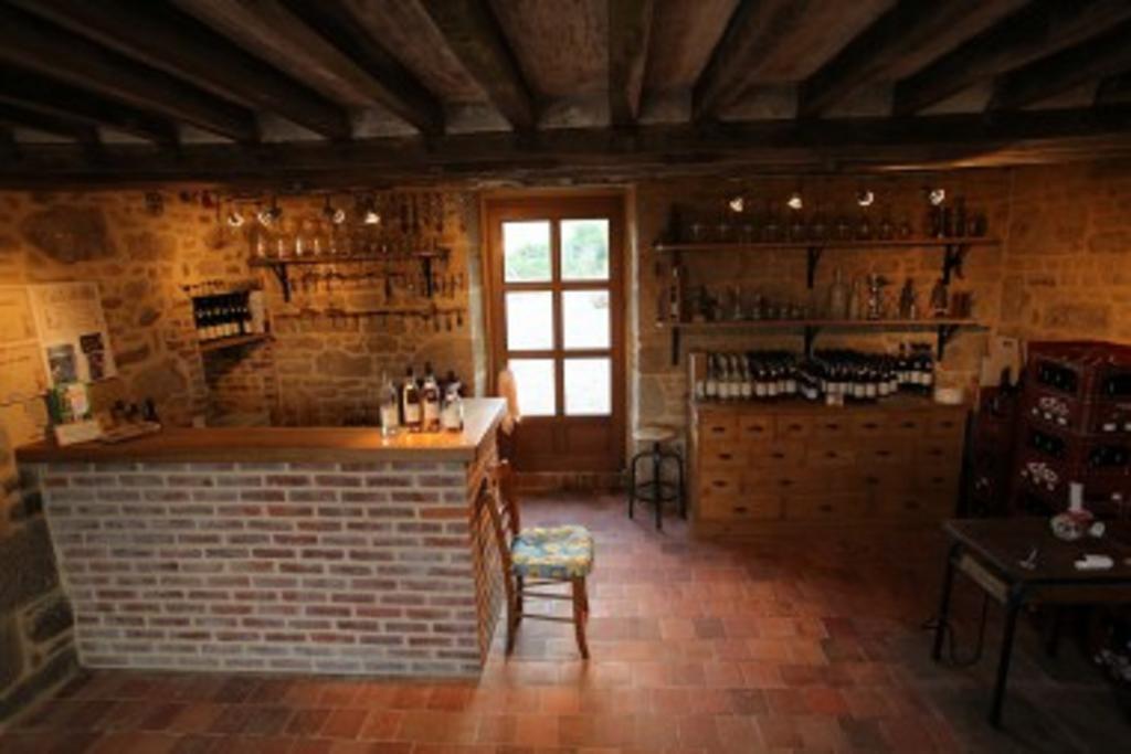 Ferme Cidricole Hugues Desfrieches Bed & Breakfast Sainte-Marguerite-de-Carrouges Eksteriør bilde